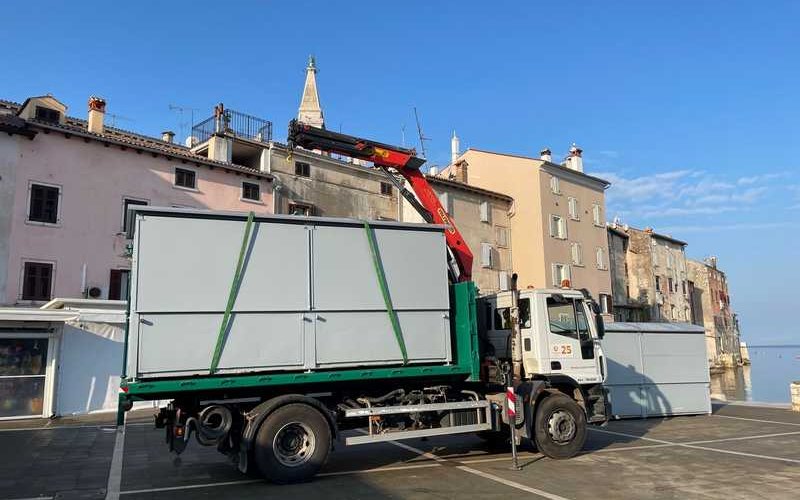 MERCATO - BANCARELLE