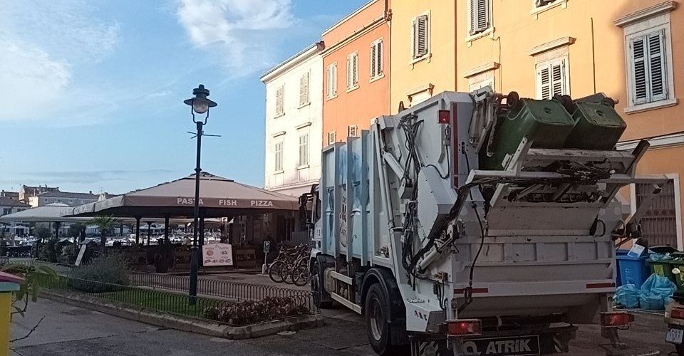 LAVAGGIO DEI CONTENITORI