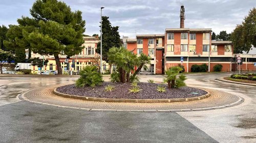 RISTRUTTURAZIONE DELLE AREE VERDI