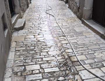 Čišćenje i pranje ulica i trgova