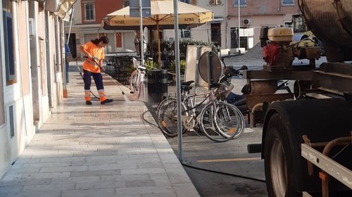 Čišćenje i pranje ulica i trgova