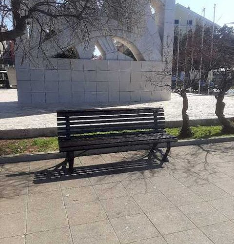 VERNICIATURA DELLE PANCHINE